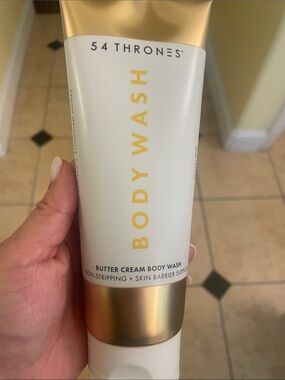 54 Thrones Butter Cream Body Wash — White & Gold